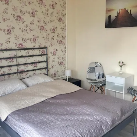 Apartmán Lelle-kert 01 *