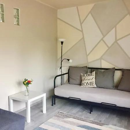 Apartman Lelle-kert 01 *
